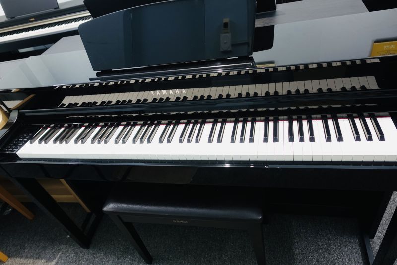  Piano Yamaha CLP 535 PE