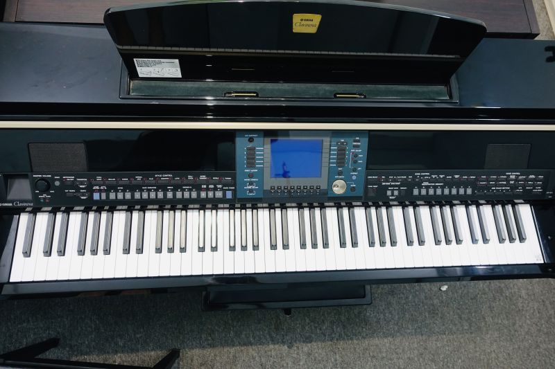 Piano Yamaha CVP403 PE