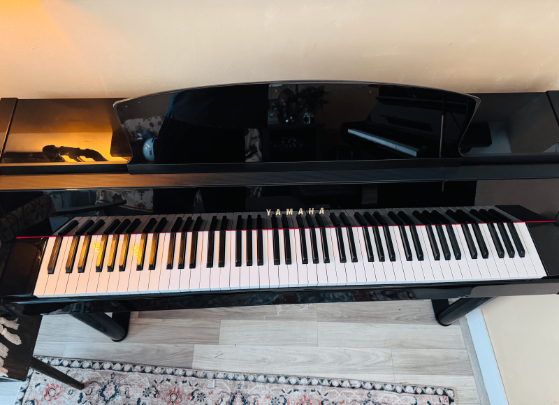 Piano Yamaha DGP5